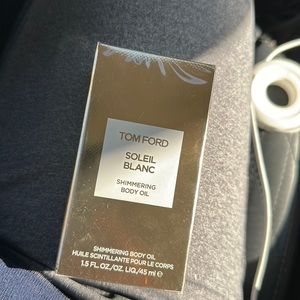 NEW Tom Ford Soleil Blanc Shimmering Body Oil